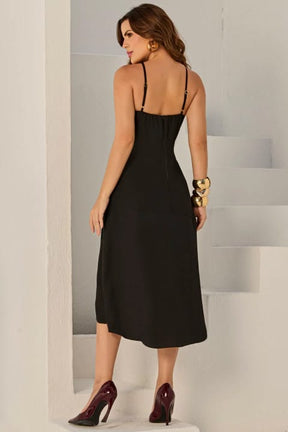 Vestido Midi em Crepe London com Alça Regulável e Barra Assimétrica